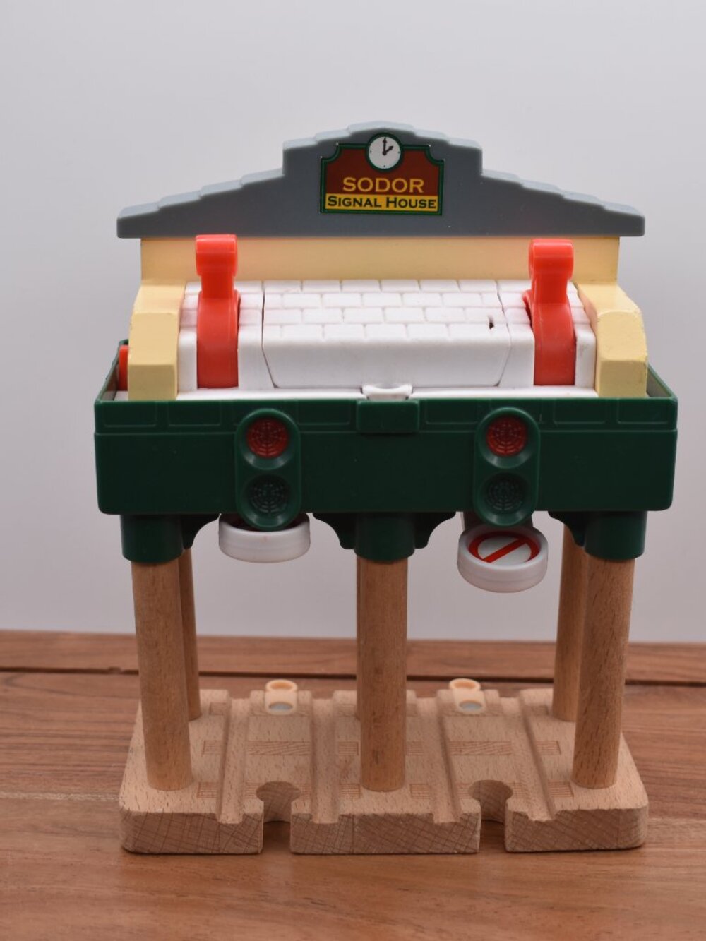 Sodor Signal House Number 3 Thomas & Friends Wooden Railway Train Tank Engine